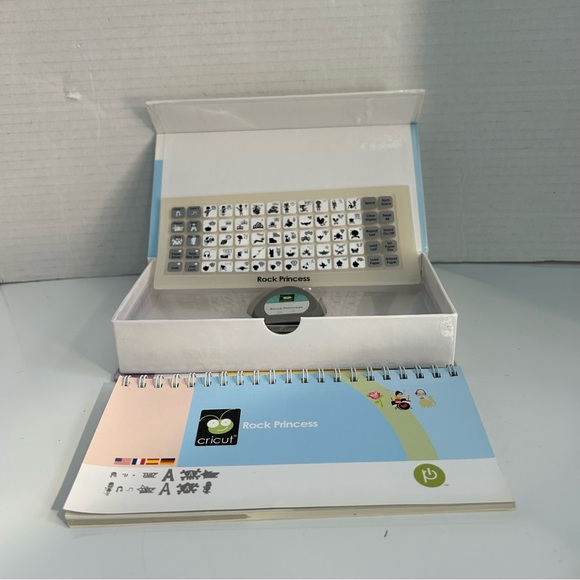 Cricut ROCK PRINCESS shape and font - Picture 5 of 14